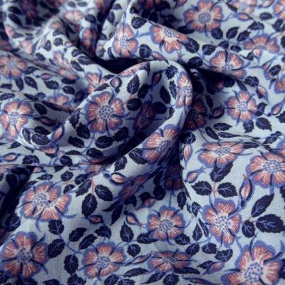 Coton viscose fleuri teintes bleuet et rose indien 4 